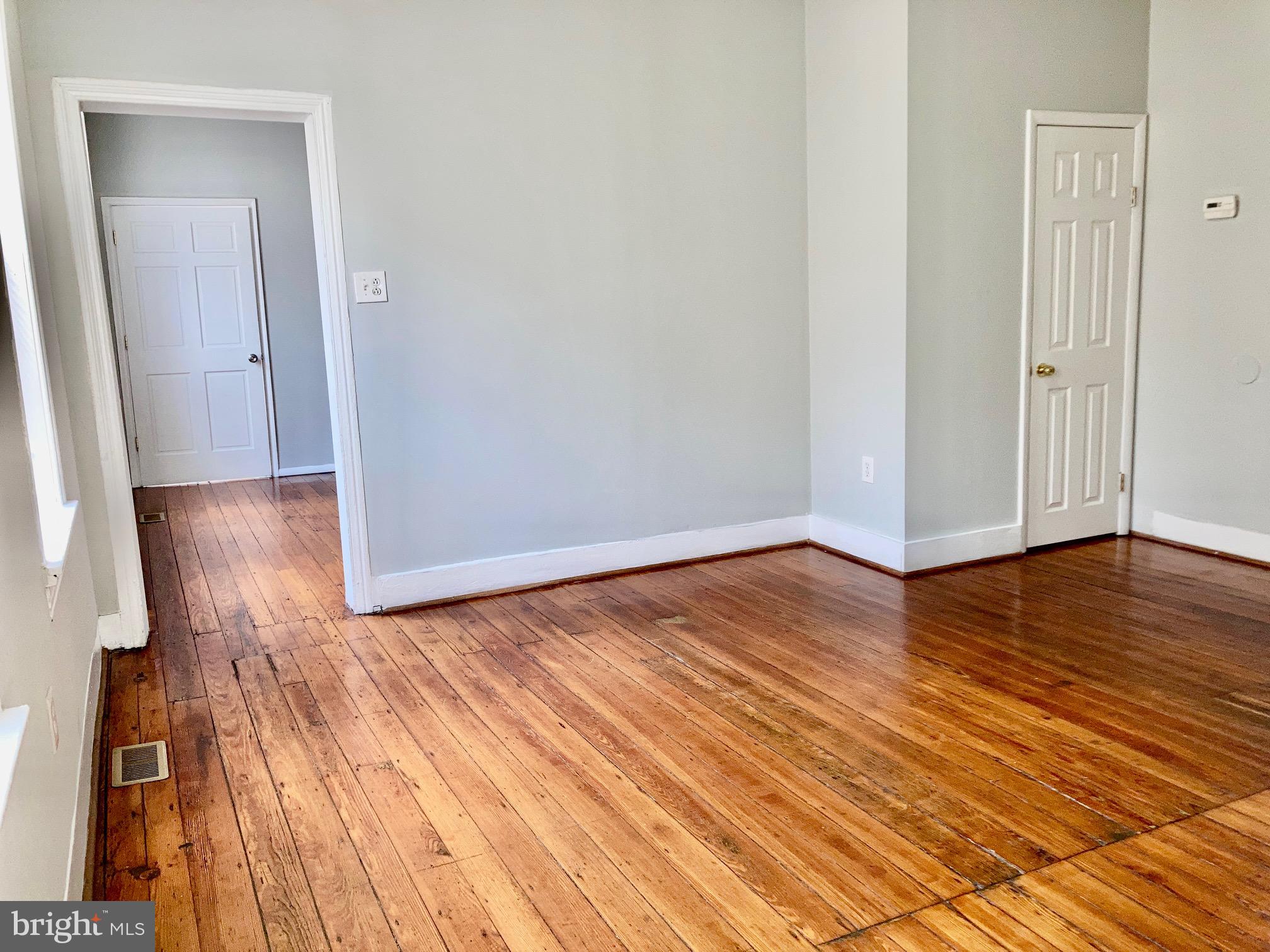 PORT RICHMOND - Residential Lease