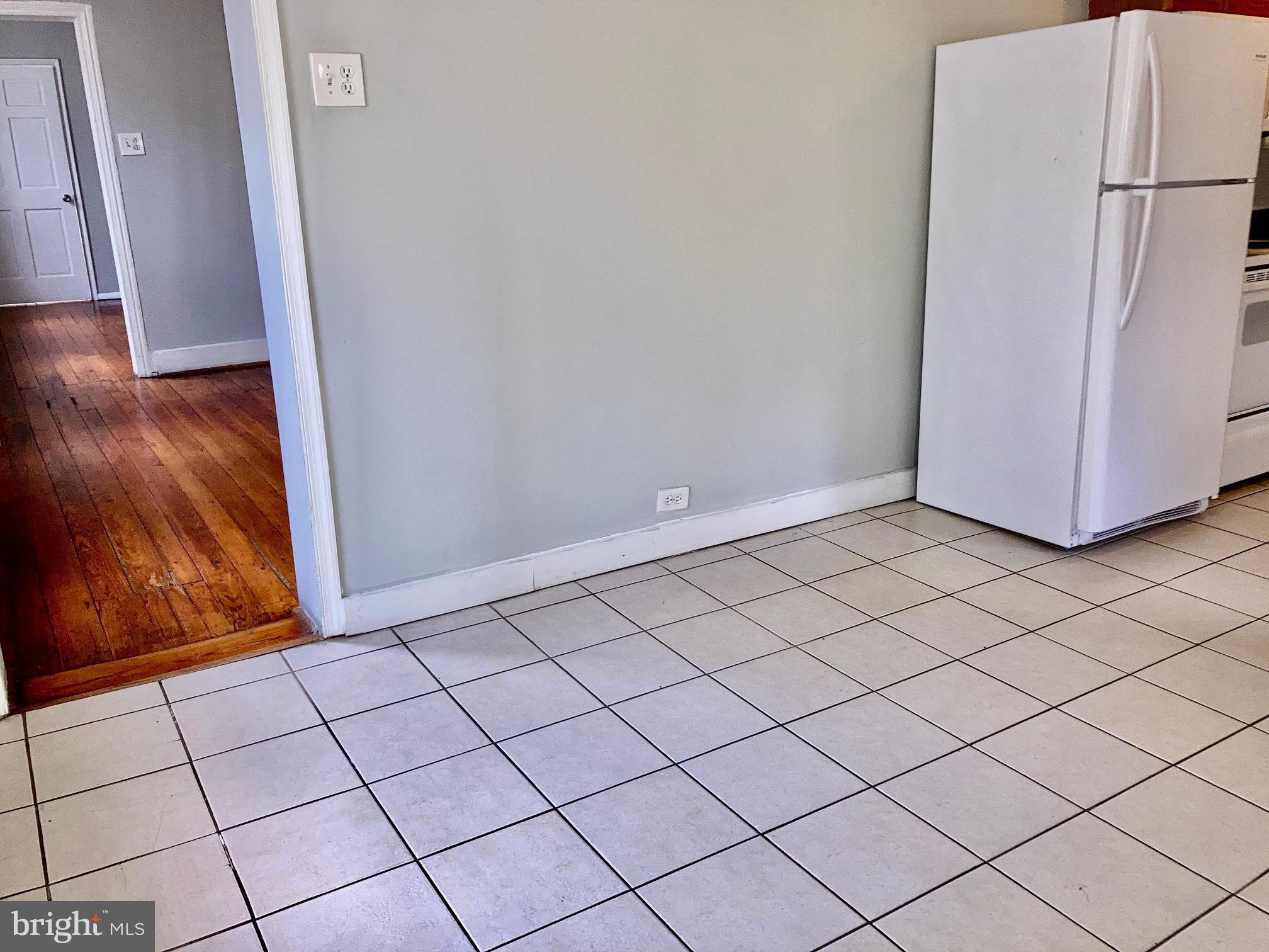 PORT RICHMOND - Residential Lease