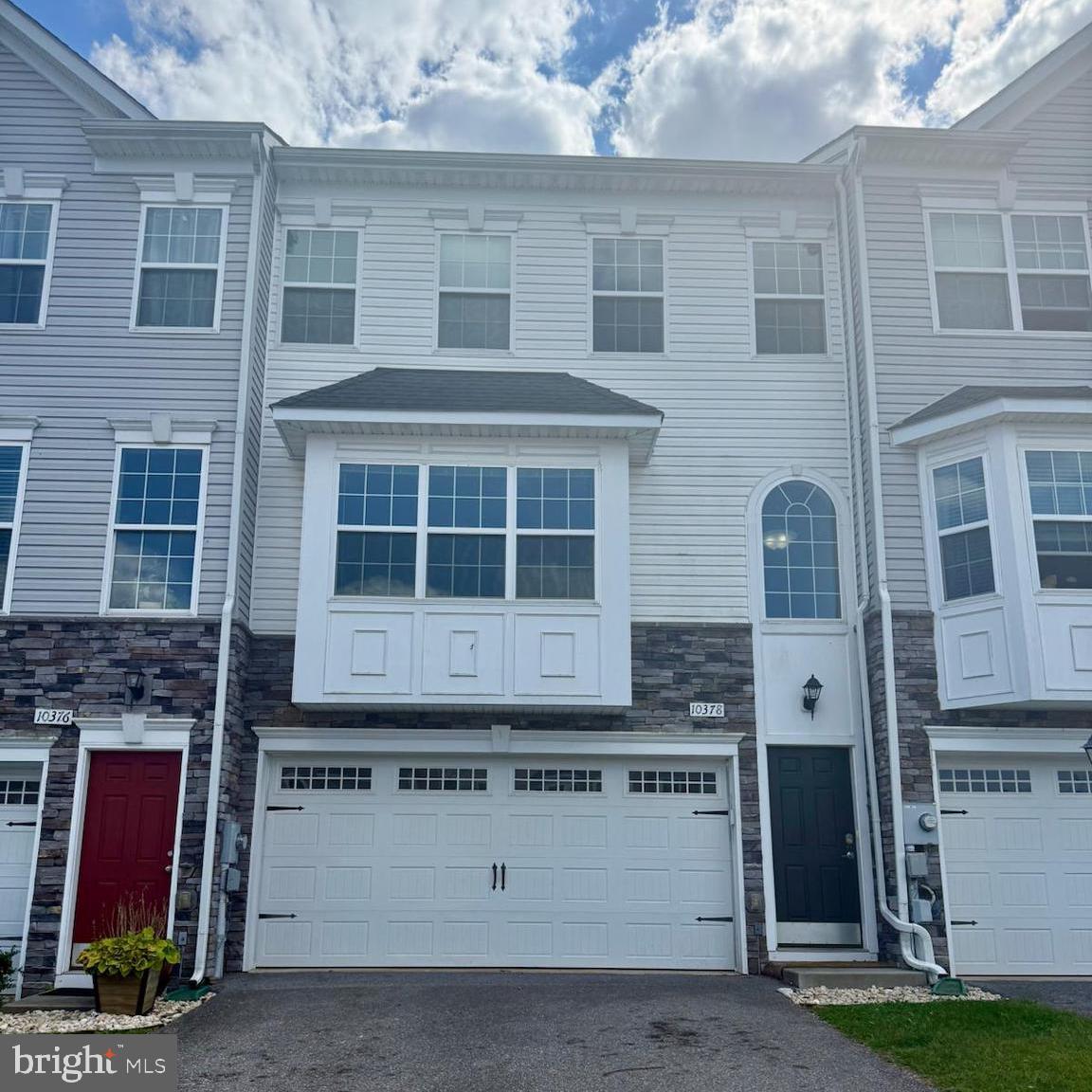 CARRIAGE HILL - Residential