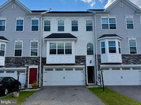 Townhouse For Sale - 10378 Lantern Lane<br/> HAGERSTOWN, MD 21740