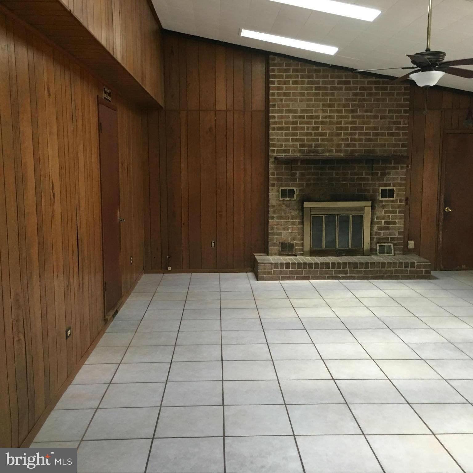 FORT FOOTE VILLAGE - Residential Lease