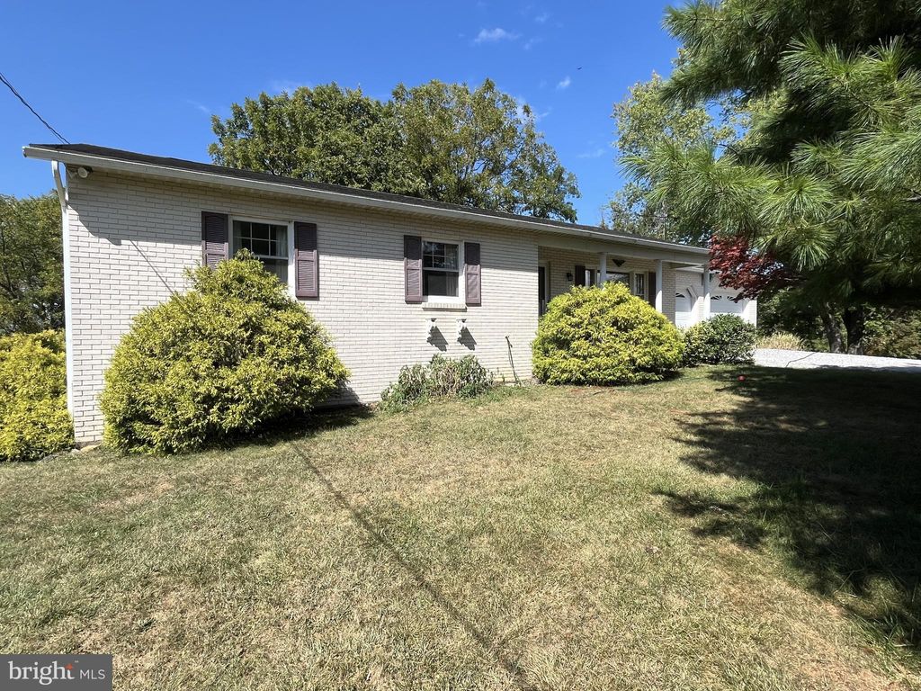 Photo of 12615 Scott Rd, WAYNESBORO, PA 17268 (MLS # PAFL2030022)