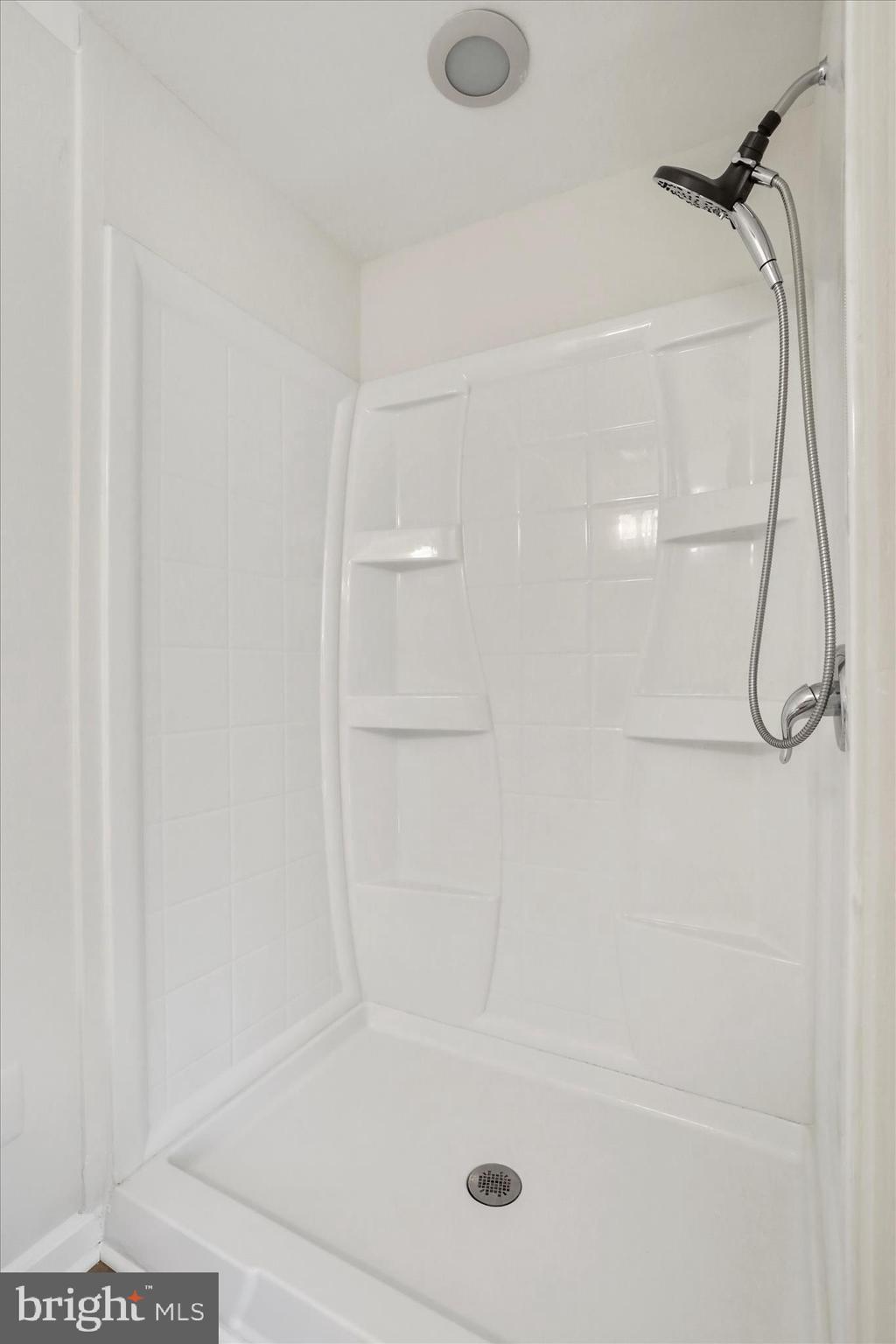 MANASSAS - Residential