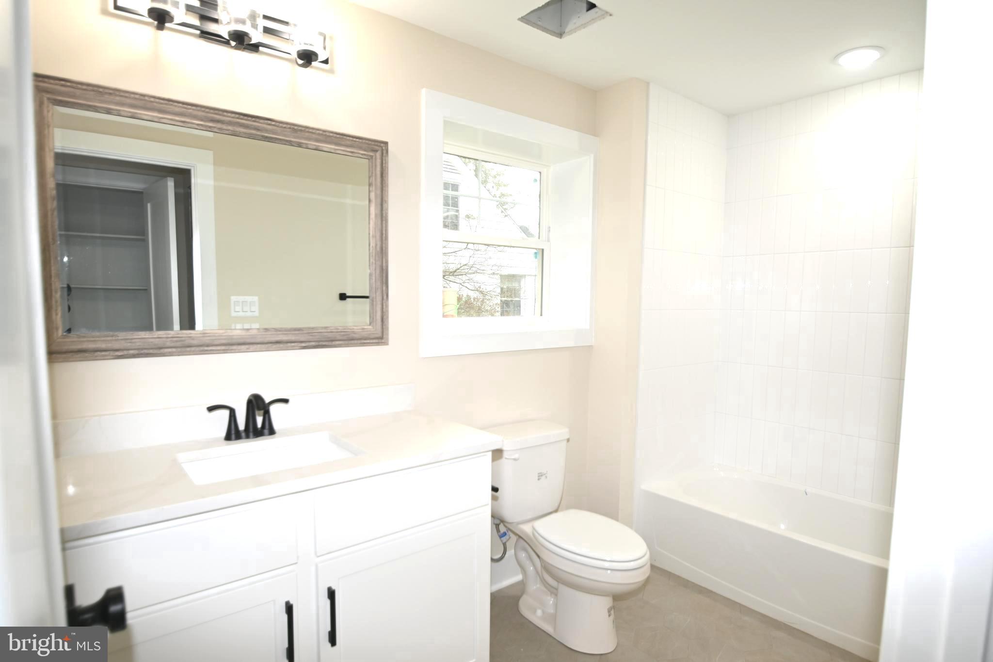 KENSINGTON - Residential