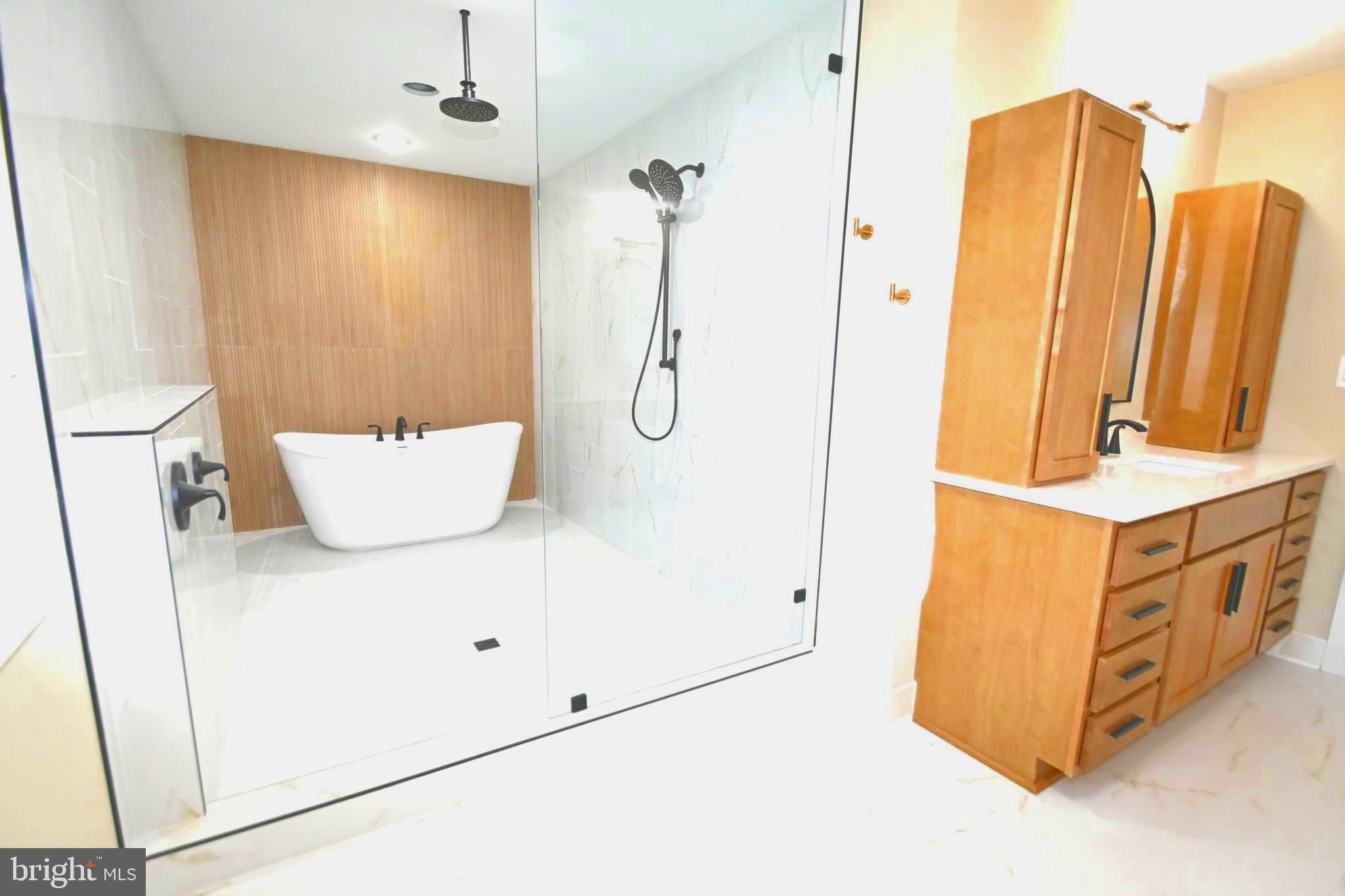 KENSINGTON - Residential