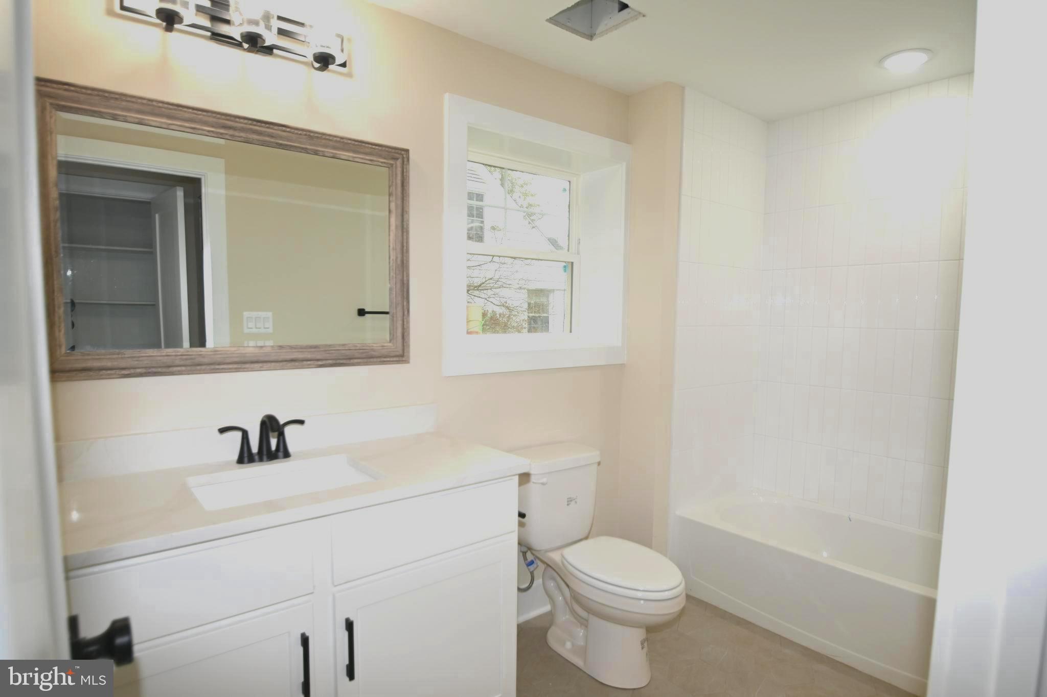 KENSINGTON - Residential