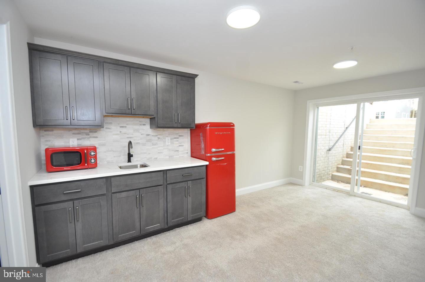 KENSINGTON - Residential