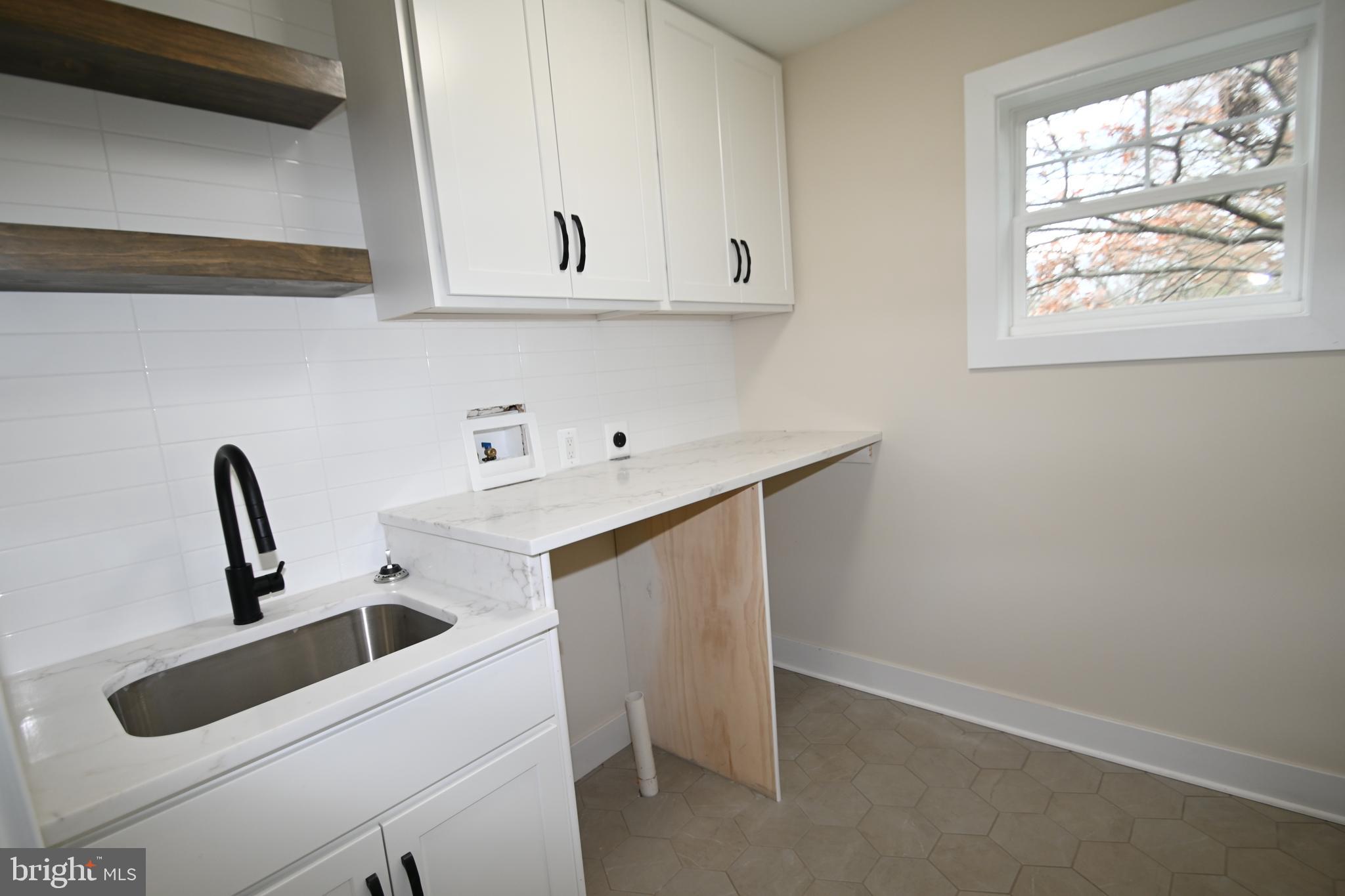 KENSINGTON - Residential