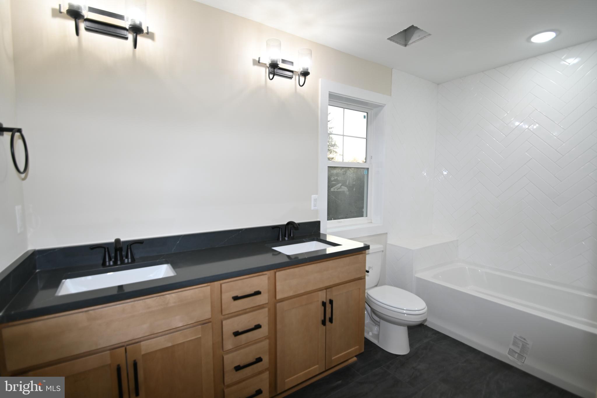 KENSINGTON - Residential