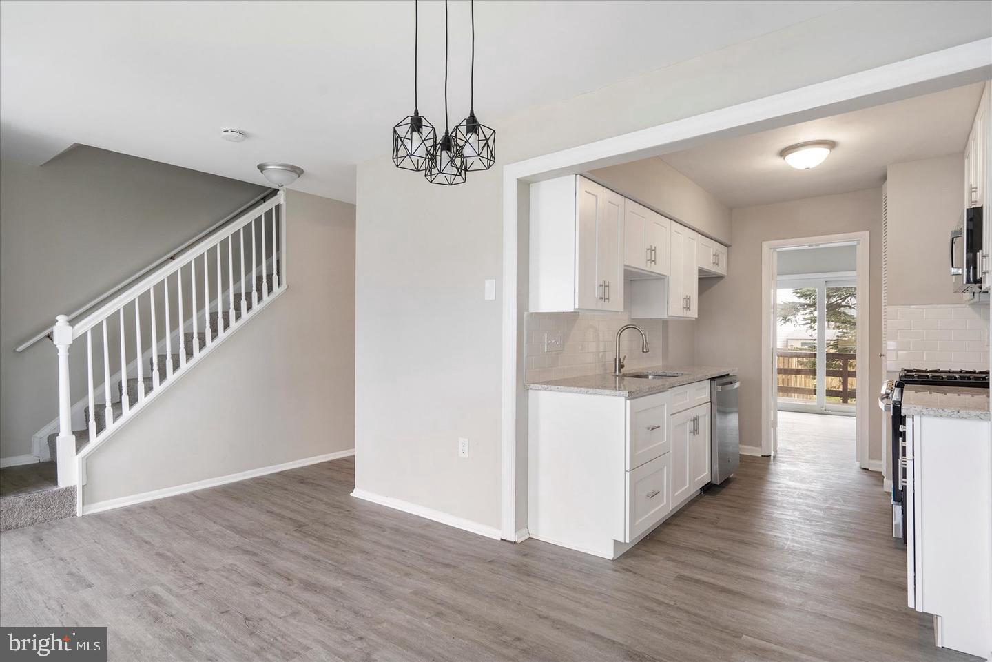 256 NATHAN WAY 256