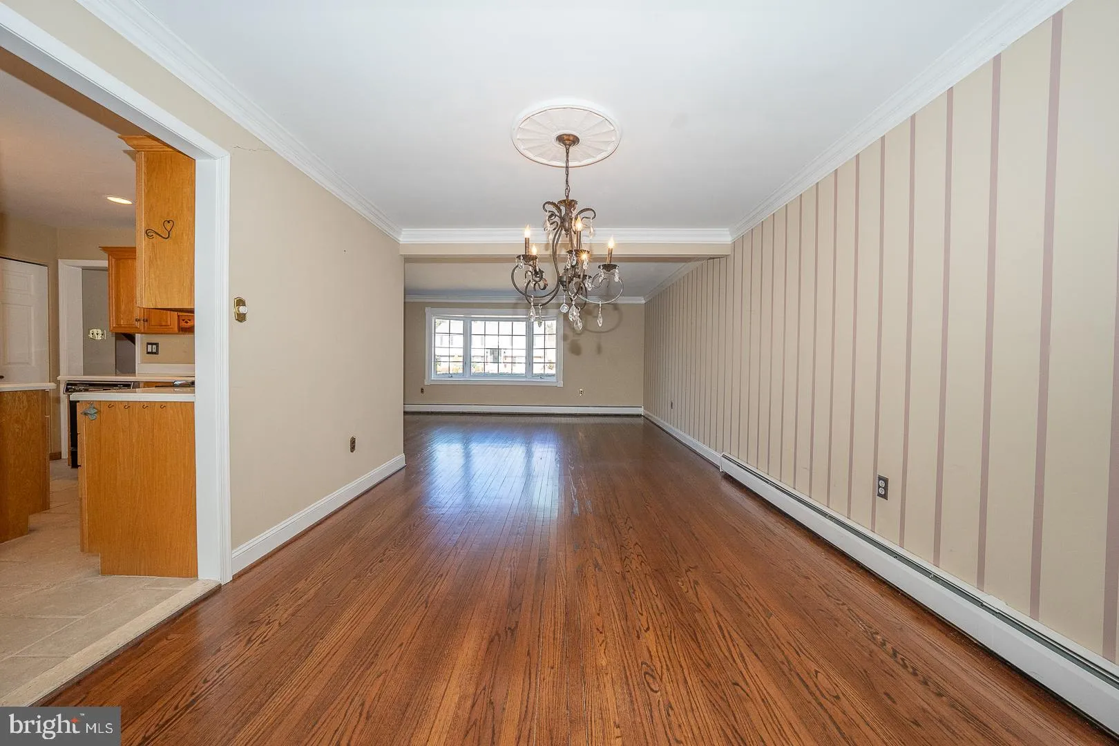 West Chester, Pennsylvania 19382, United States, 4 Bedrooms Bedrooms, ,3 BathroomsBathrooms,Residential,Pending,77267