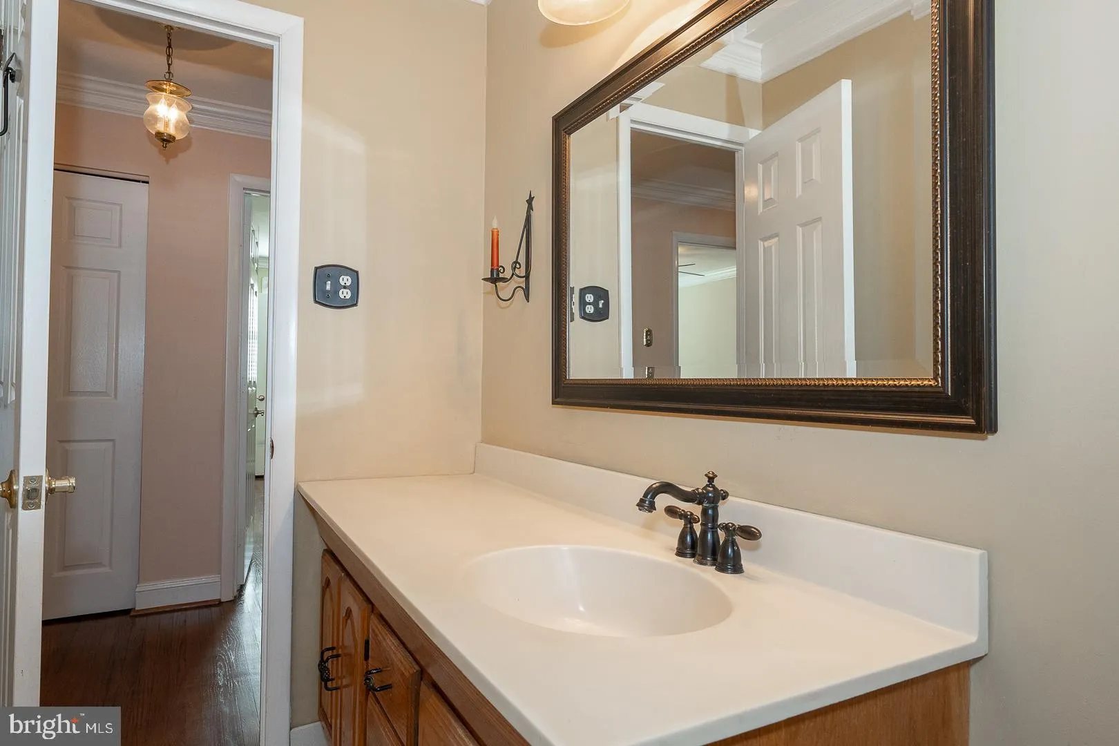 West Chester, Pennsylvania 19382, United States, 4 Bedrooms Bedrooms, ,3 BathroomsBathrooms,Residential,Pending,77267