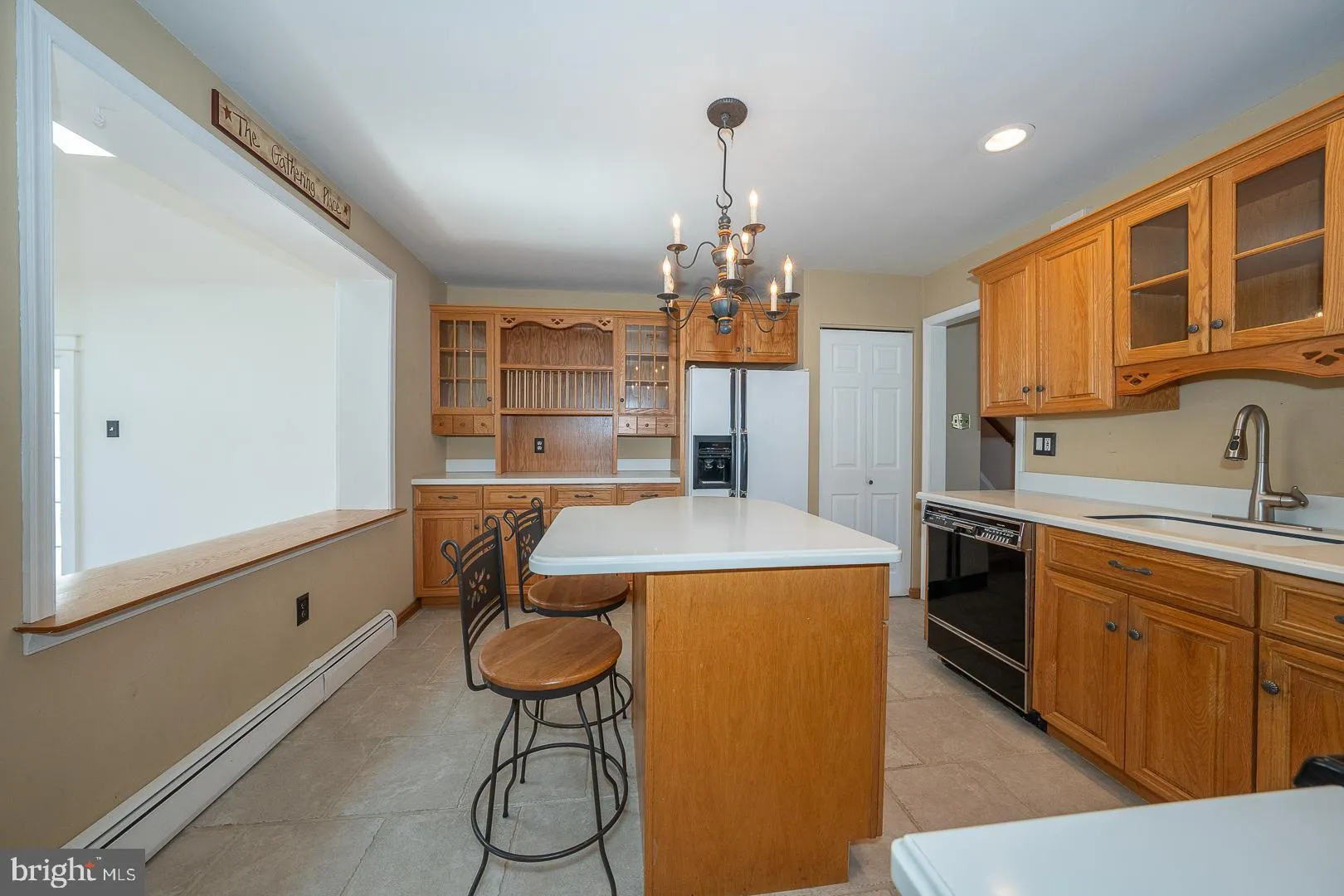 West Chester, Pennsylvania 19382, United States, 4 Bedrooms Bedrooms, ,3 BathroomsBathrooms,Residential,Pending,77267