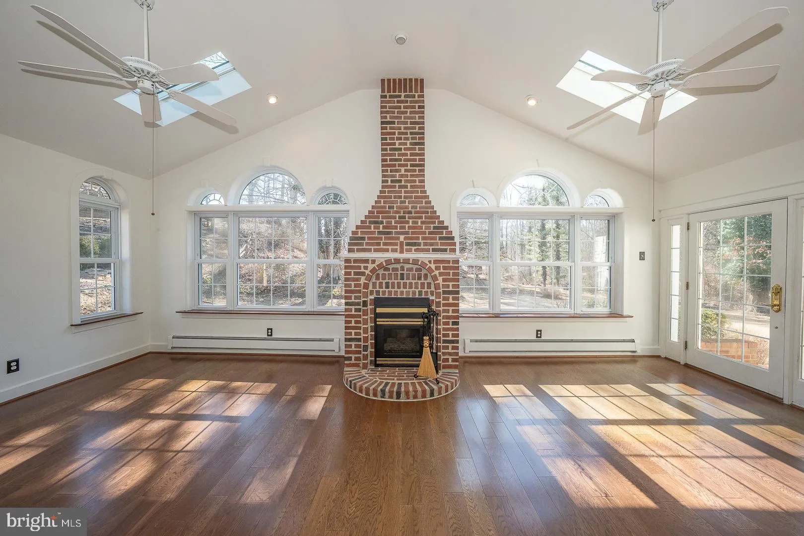 West Chester, Pennsylvania 19382, United States, 4 Bedrooms Bedrooms, ,3 BathroomsBathrooms,Residential,Pending,77267