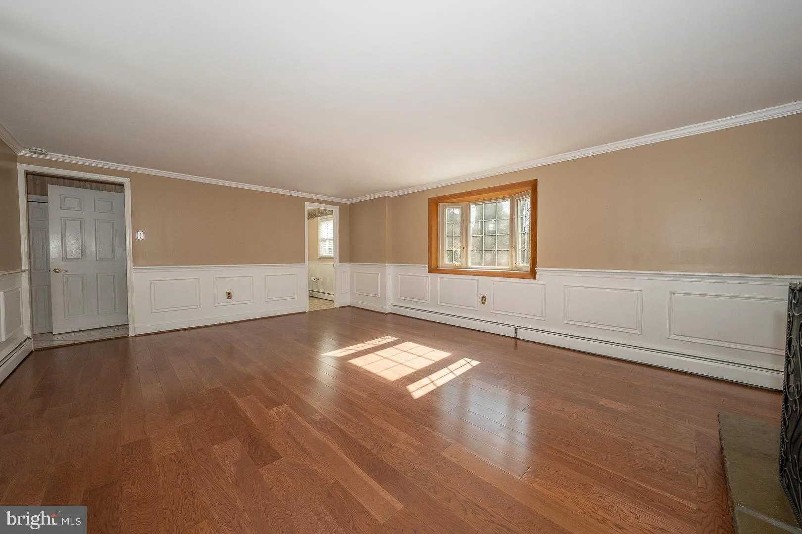 West Chester, Pennsylvania 19382, United States, 4 Bedrooms Bedrooms, ,3 BathroomsBathrooms,Residential,Pending,77267