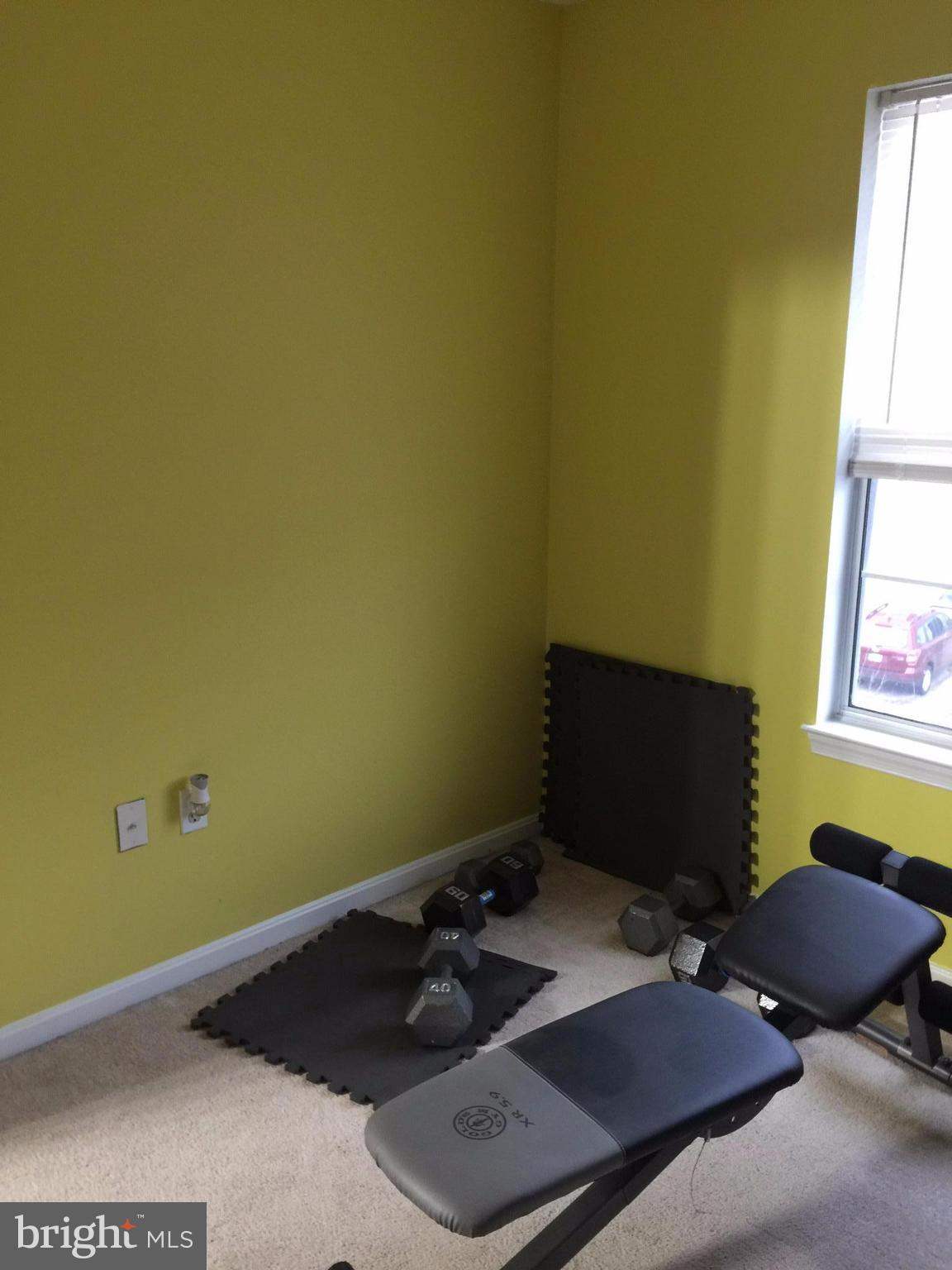 PARADISE - Residential Lease