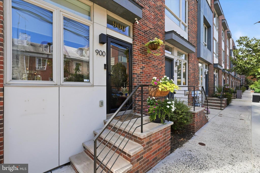 Photo of 900 N 5th Street, PHILADELPHIA, PA 19123 (MLS # PAPH2656230)