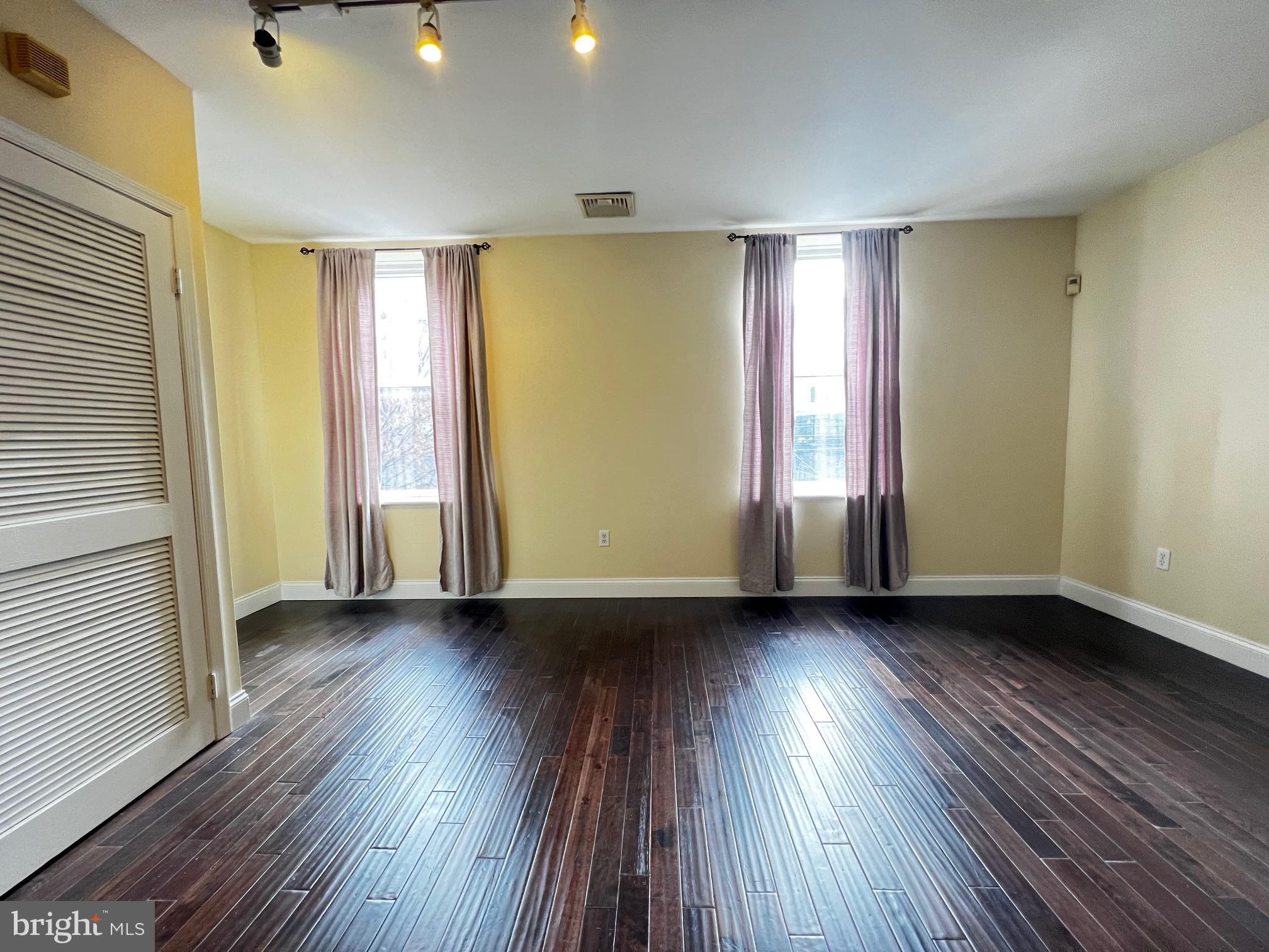NORTHERN LIBERTIES - Residential Lease