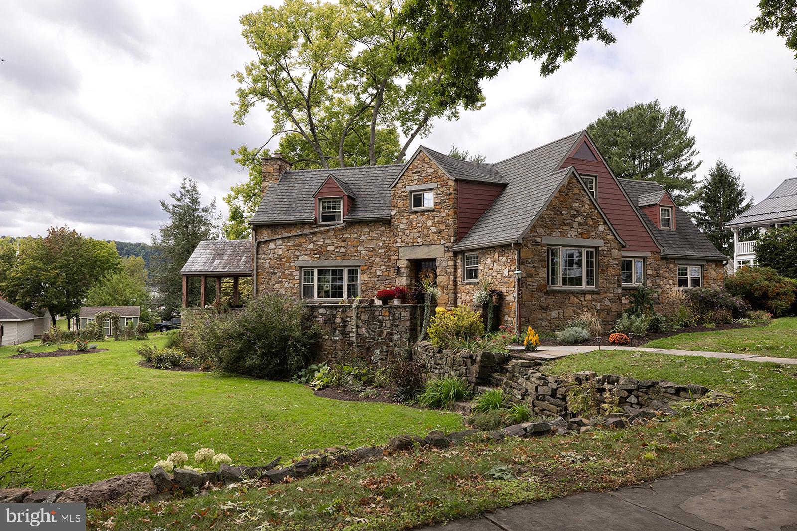 447 ORANGE STREET