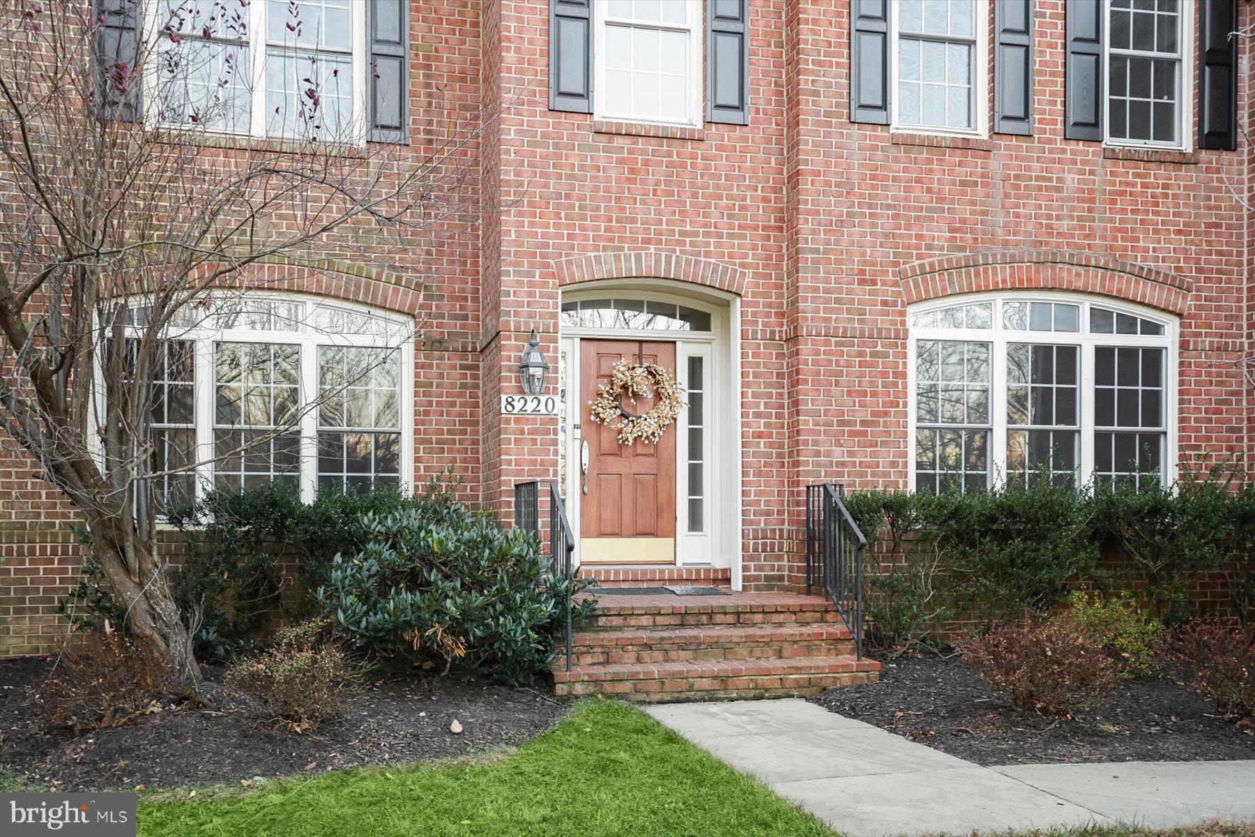 8220 WATERSIDE COURT