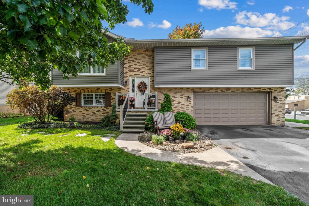 Photo of 602 Cambria Drive, CLEARFIELD, PA 16830 (MLS # PACD2044870)