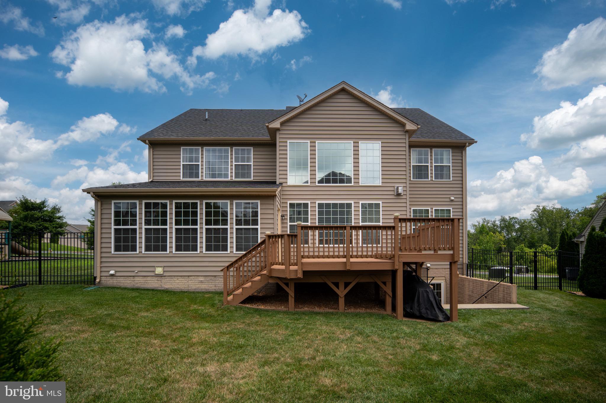 HILLS OF AQUIA - Residential