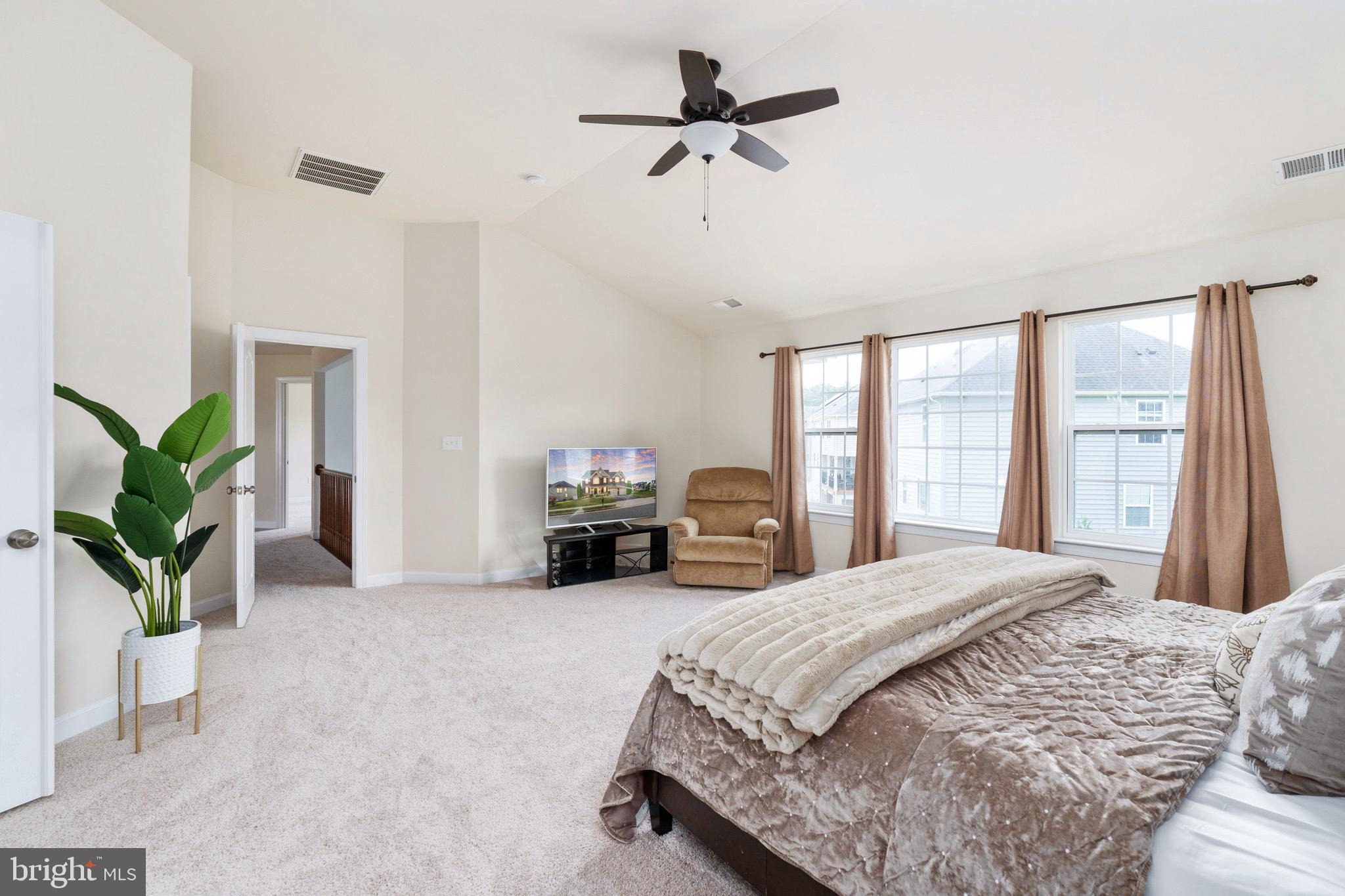 HILLS OF AQUIA - Residential