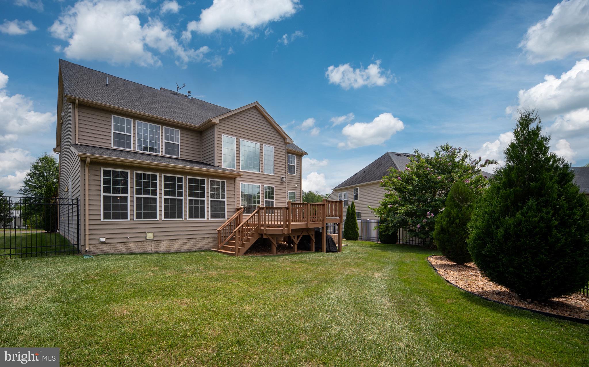 HILLS OF AQUIA - Residential