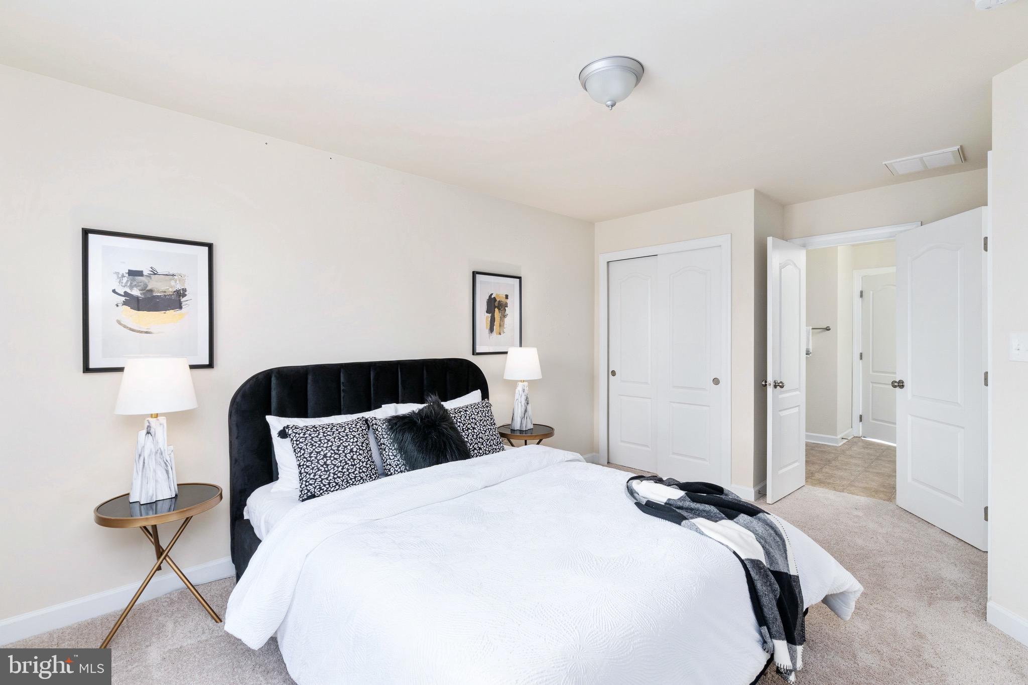 HILLS OF AQUIA - Residential