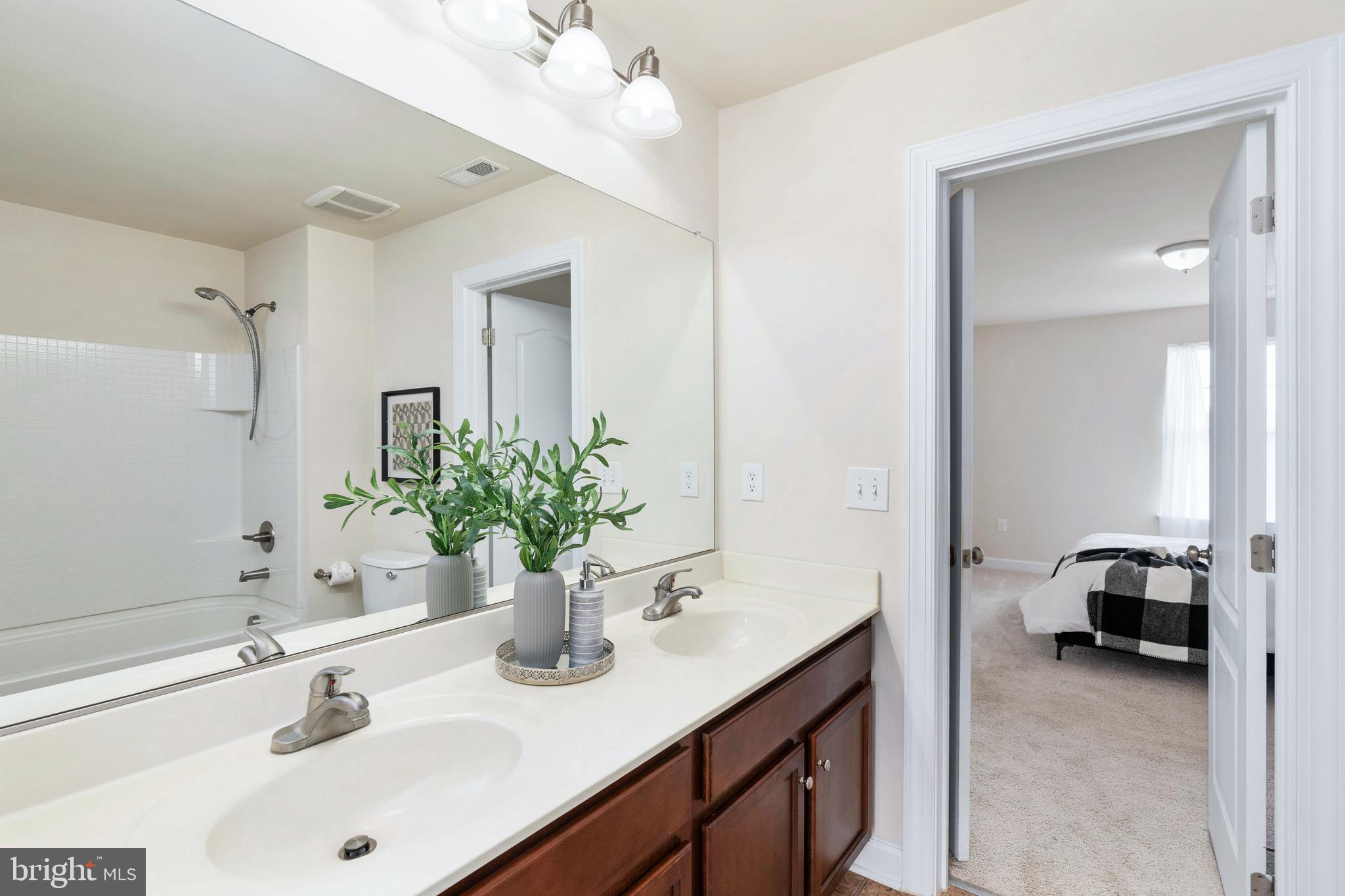 HILLS OF AQUIA - Residential