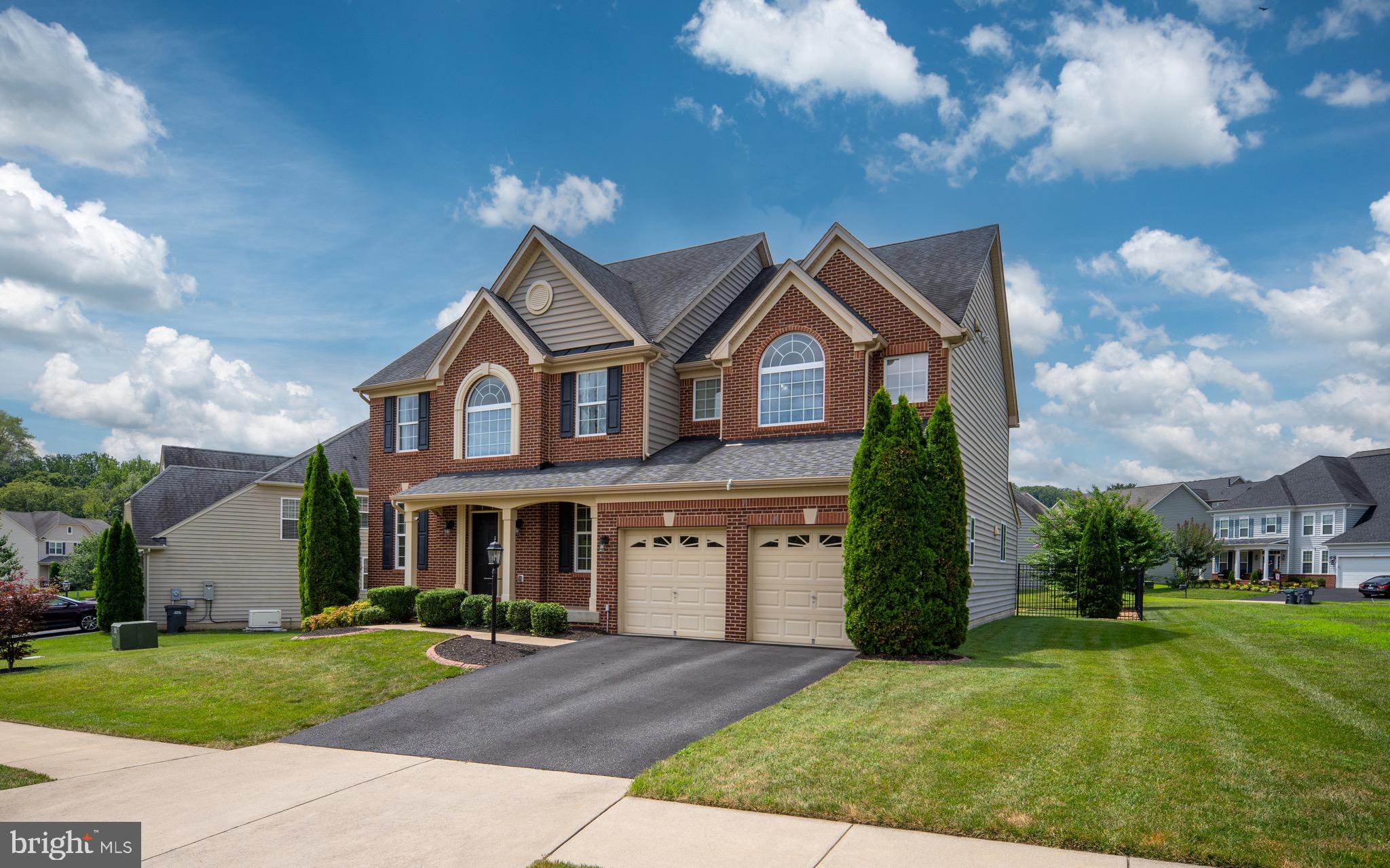 105 COACHMAN CIRCLE