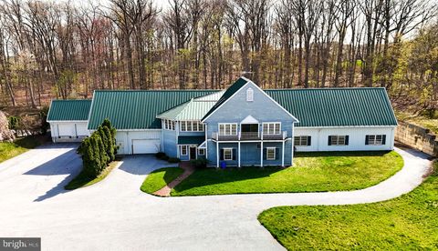 Photo of 2 Brewery Lane, ELVERSON, PA 19520 (MLS # PACT2122528)