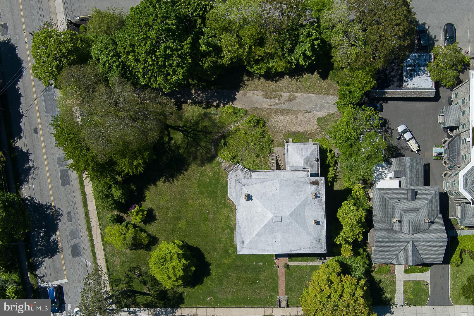CHESTNUT HILL - Residential