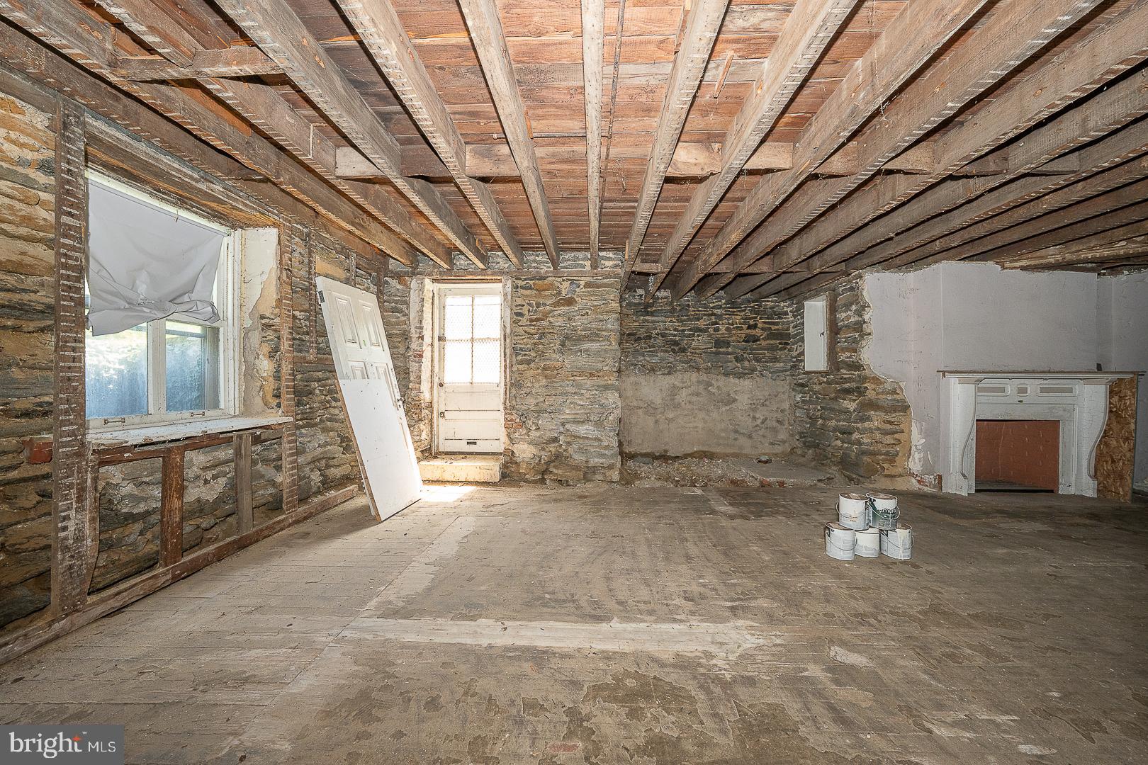CHESTNUT HILL - Residential