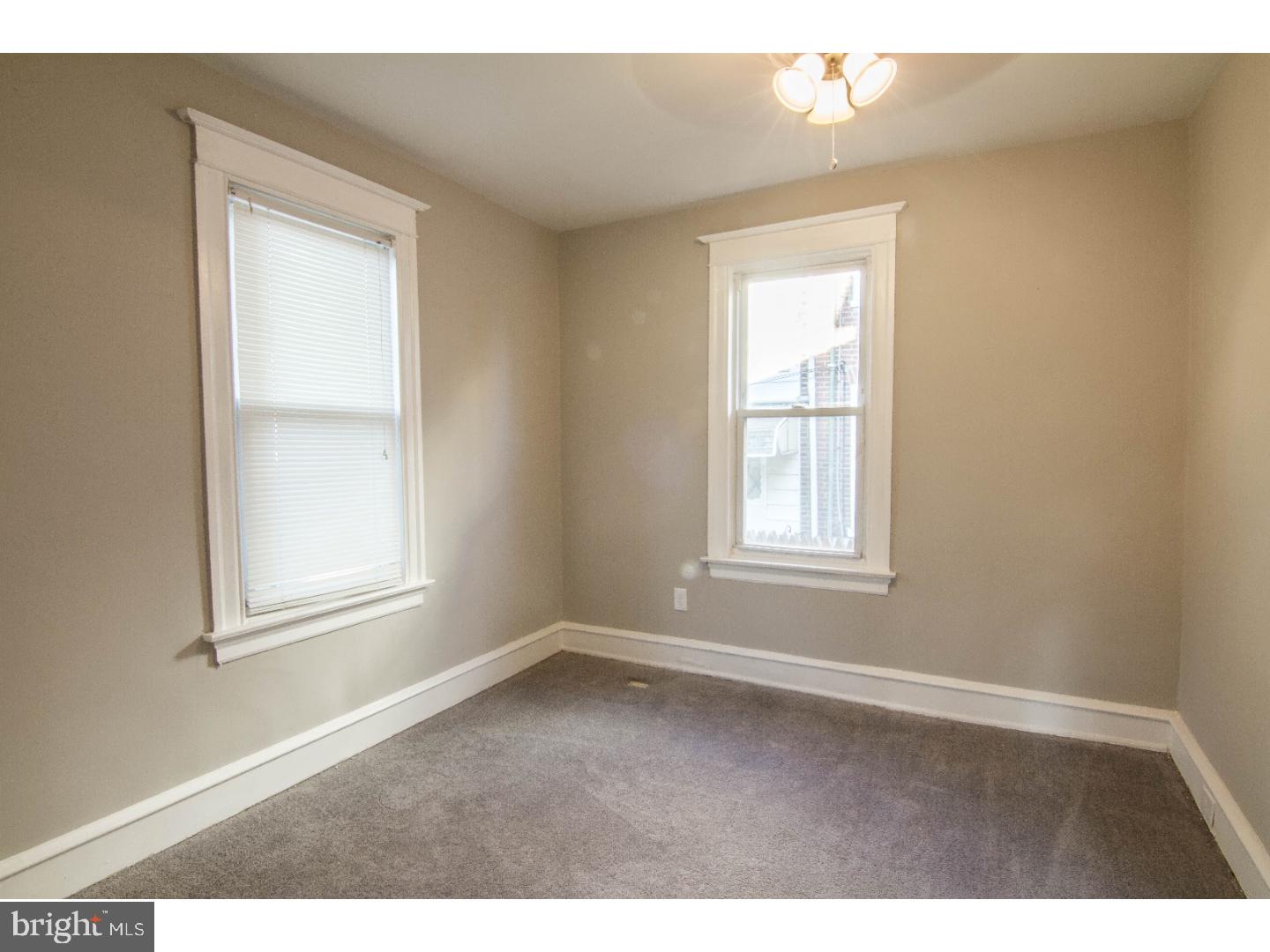 LAWNDALE - Residential Income