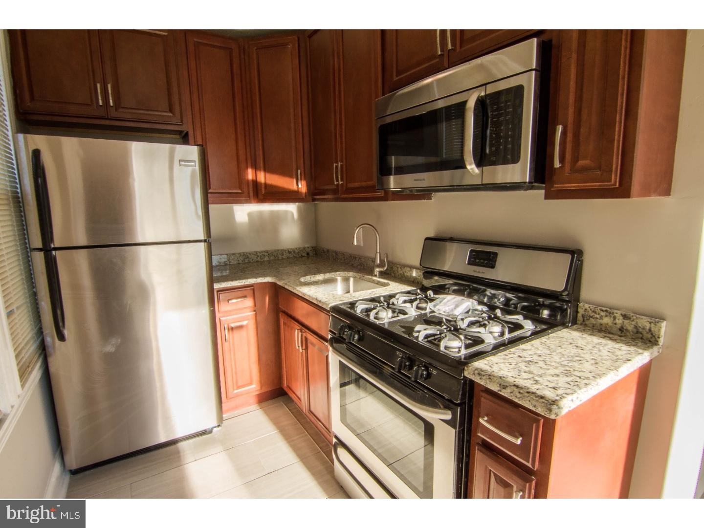 LAWNDALE - Residential Income