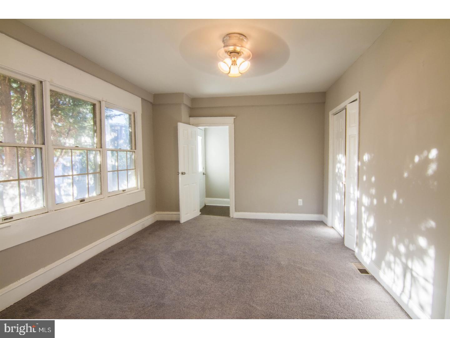 LAWNDALE - Residential Income