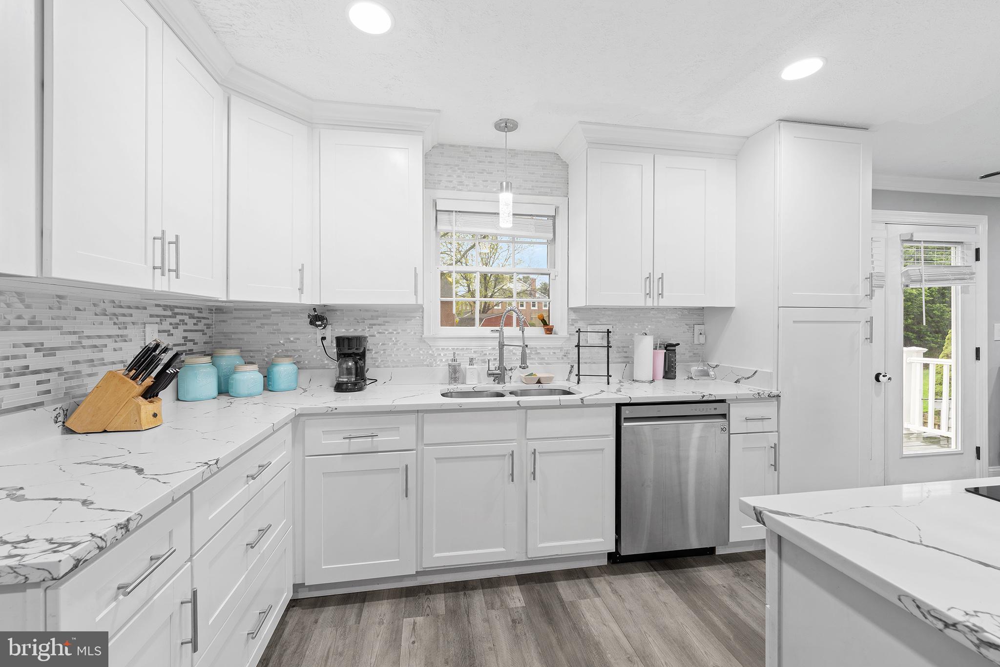 BRENTWOOD PARK - Residential