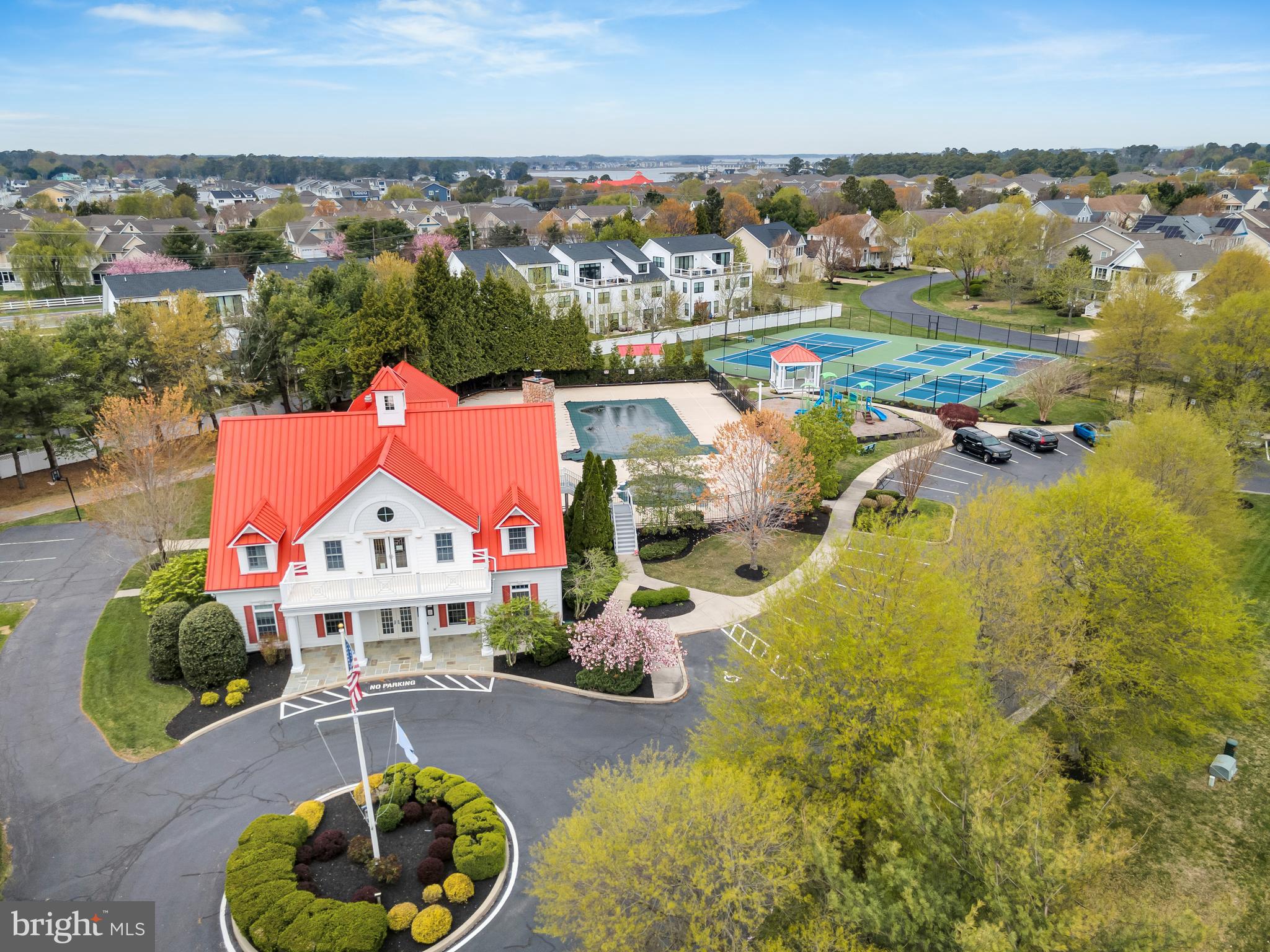 BETHANY LAKES - Residential