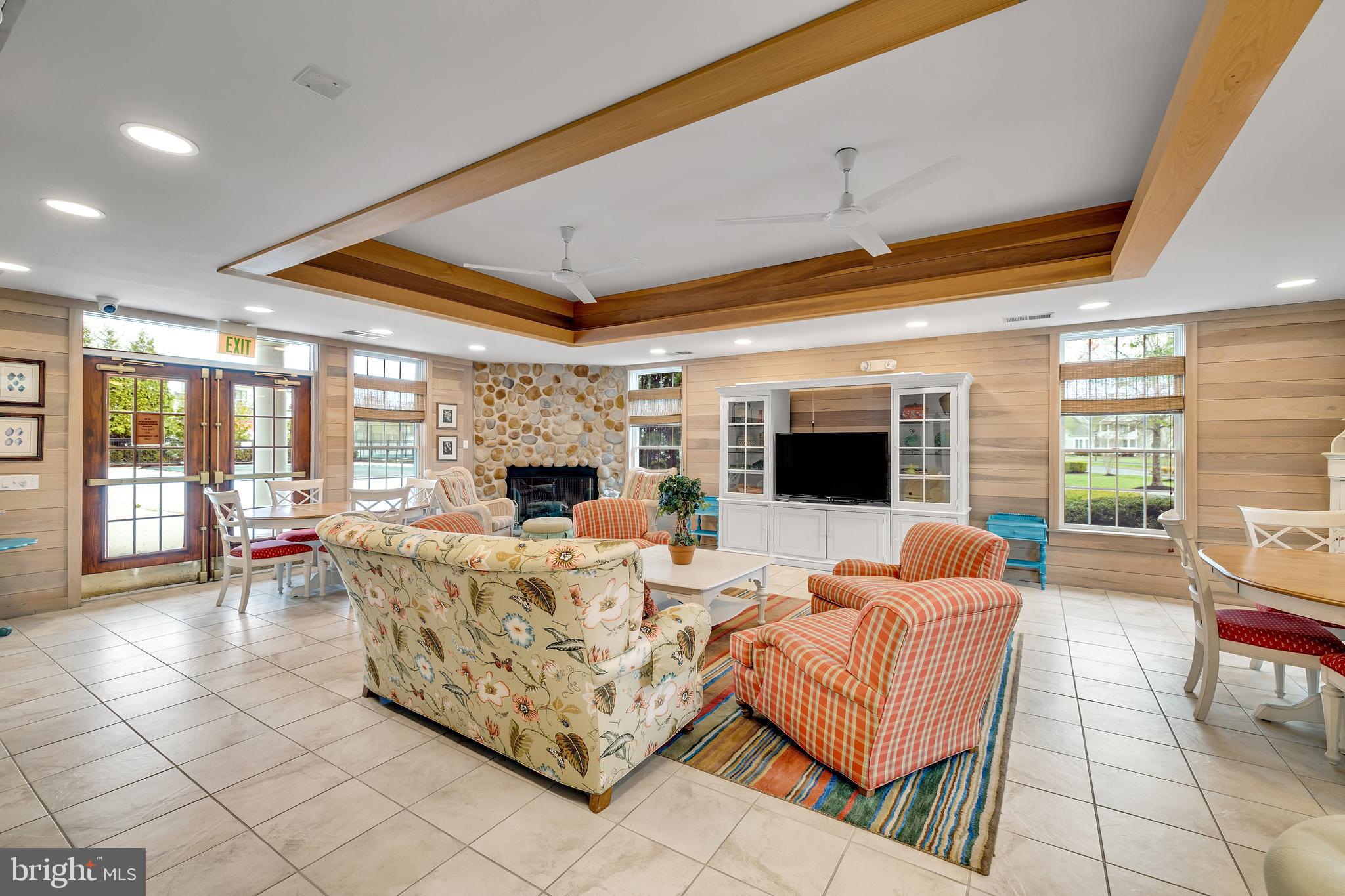 BETHANY LAKES - Residential