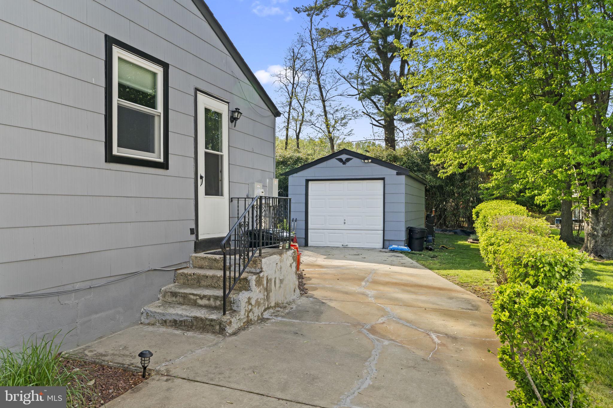 436 CARVER AVENUE