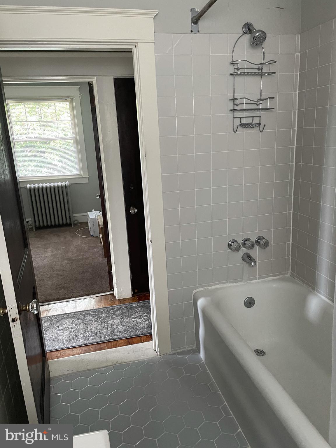 ERDENHEIM - Residential Lease