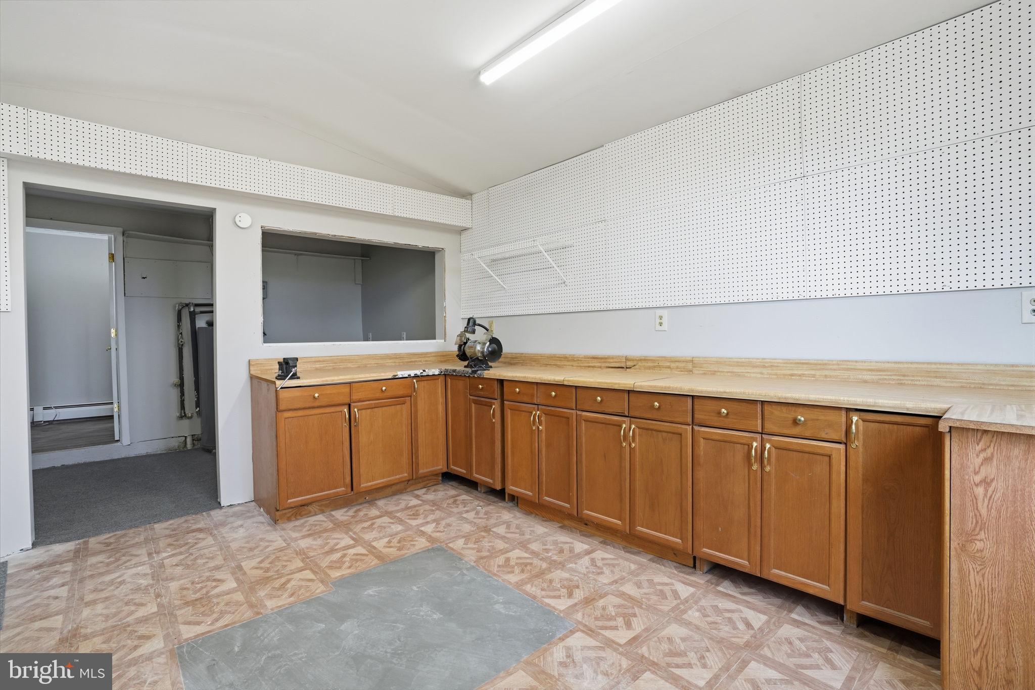 WHITEWOOD - Residential