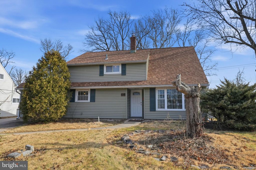 Photo of 118 Wildflower Road, LEVITTOWN, PA 19057 (MLS # PABU2112066)