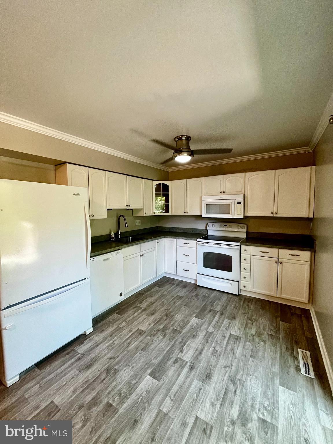 VILLAGE OF OLDE MILL - Residential Lease