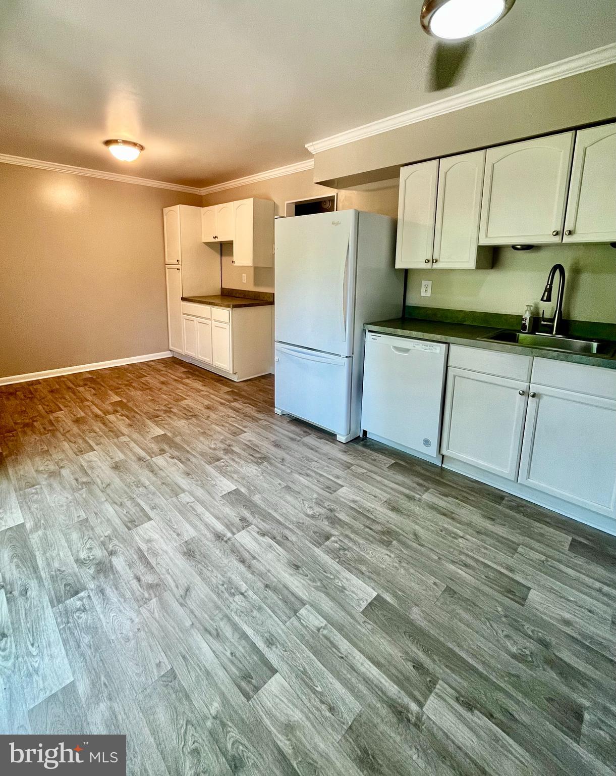 VILLAGE OF OLDE MILL - Residential Lease