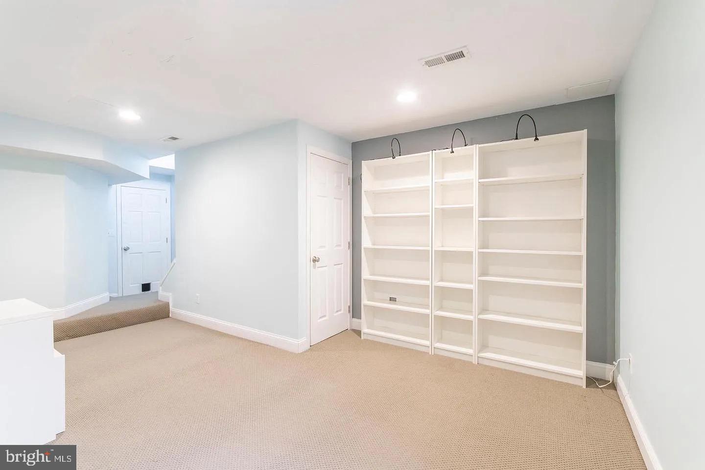 GRADUATE HOSPITAL - Residential Lease