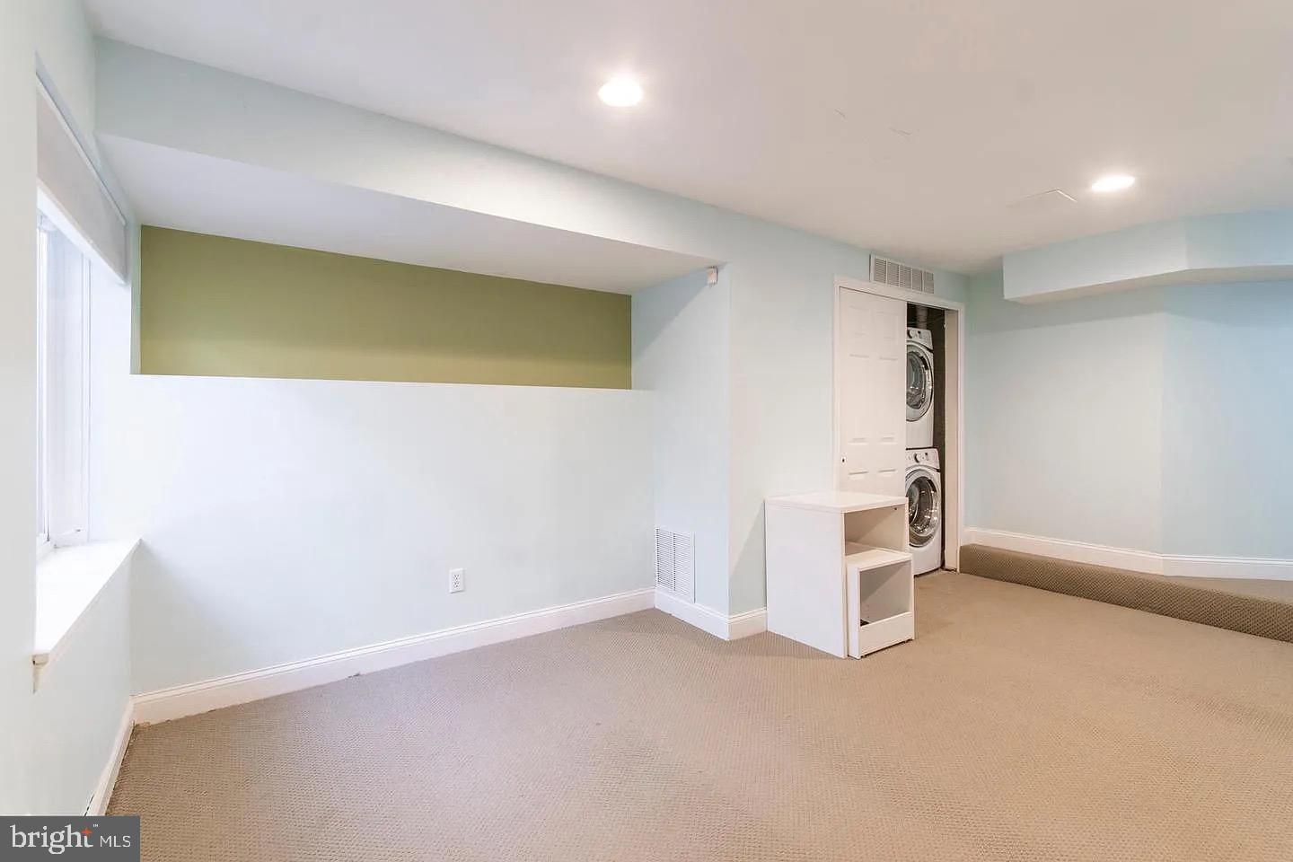 GRADUATE HOSPITAL - Residential Lease