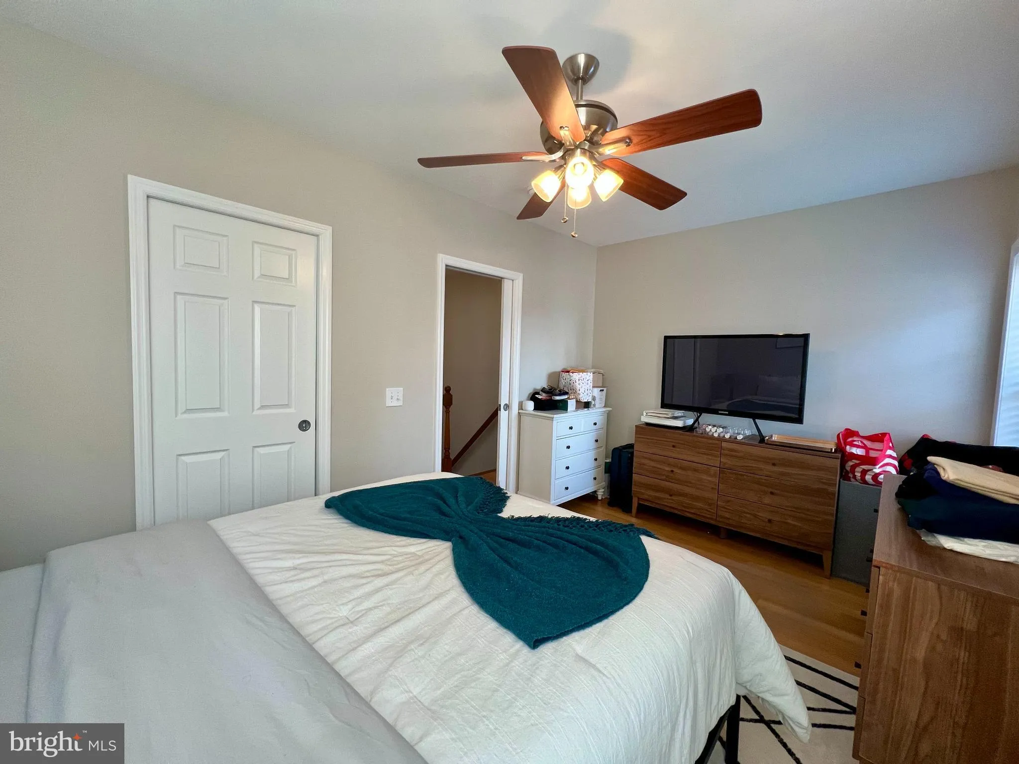 Philadelphia, Pennsylvania 19146, United States, 3 Bedrooms Bedrooms, ,3 BathroomsBathrooms,Residential,Pending,138990