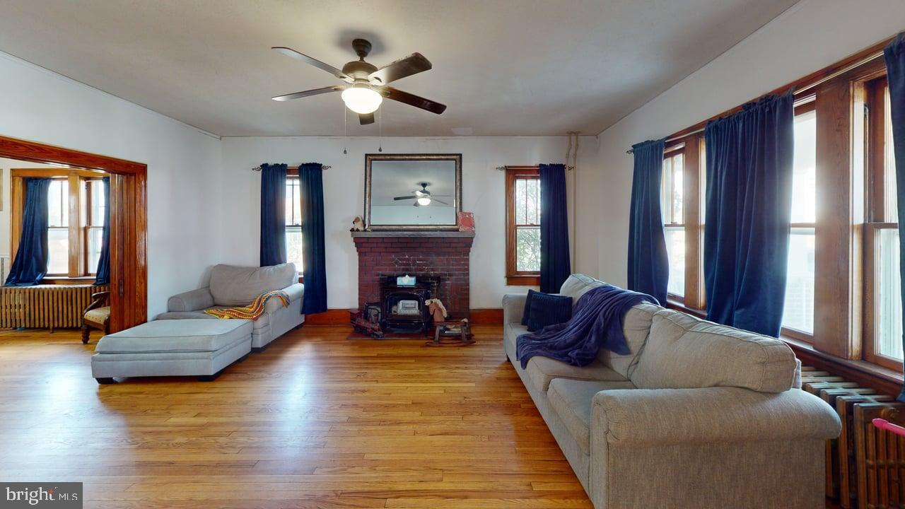 TOWN OF ROMNEY - Residential